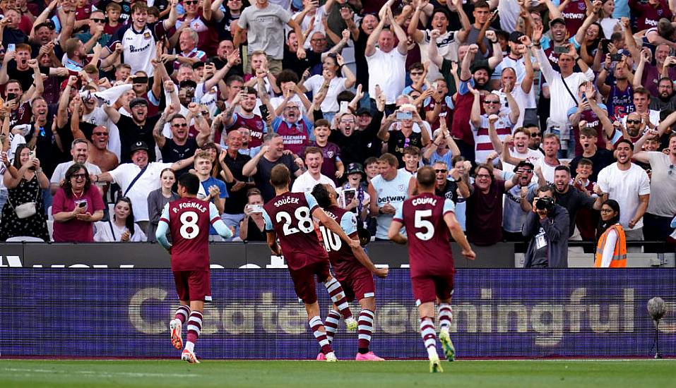 James Ward-Prowse Makes Mark As 10-Man West Ham Stun Chelsea