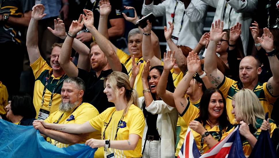 Meghan And Harry Join Crowds At Invictus Games After Walking In Holding Hands