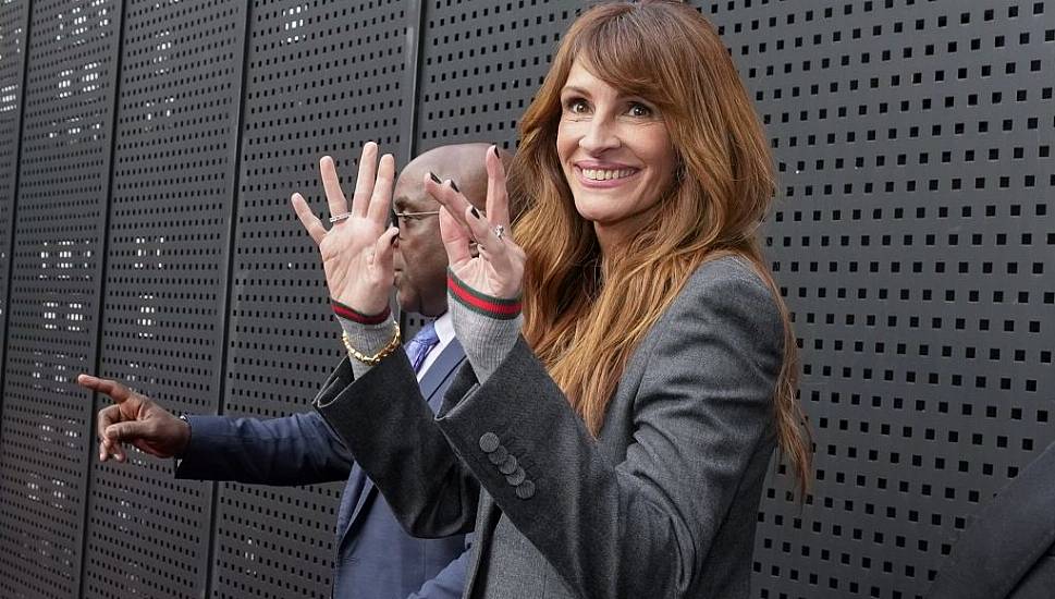 Julia Roberts And Ryan Gosling Among Stars At Highly-Anticipated Gucci Show