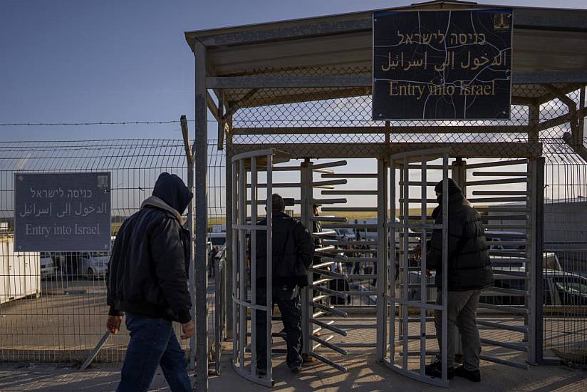 Tensions Ease As Israel Reopens Main Gaza Crossing For Palestinian Labourers