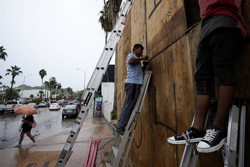 Hurricane Norma Makes Landfall Near Mexico’s Los Cabos Resorts