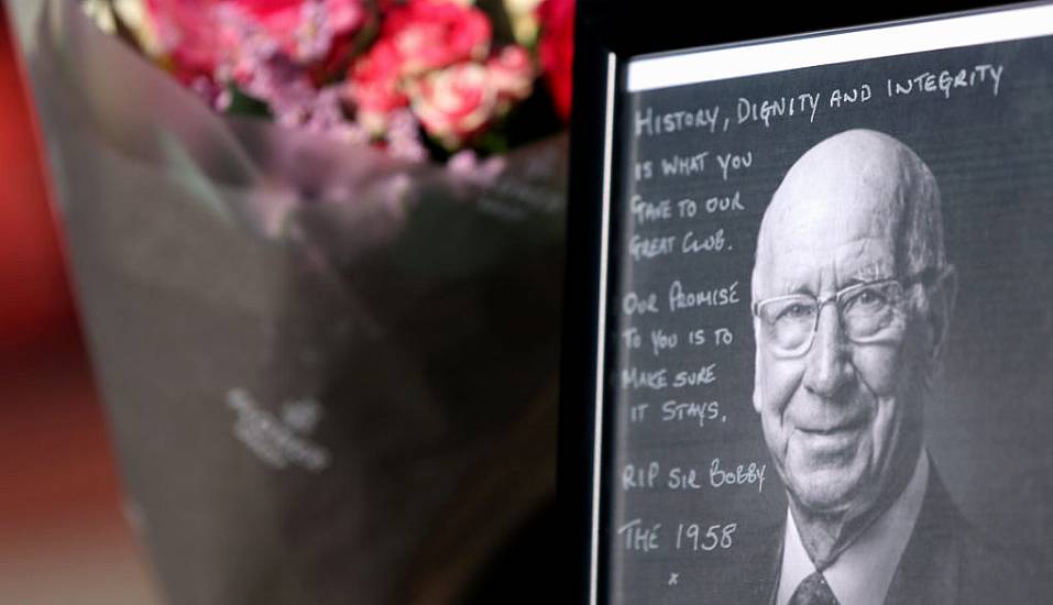 Man United Expect To Pay Further Tribute To Bobby Charlton On Tuesday Night