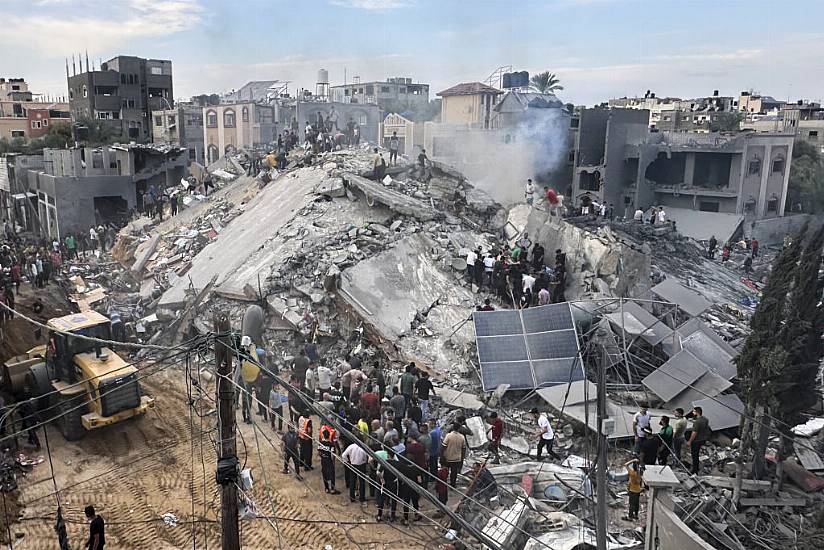 Israeli Air Strikes Hit Gaza Refugee Camp As Ground Troops Fight Hamas Militants