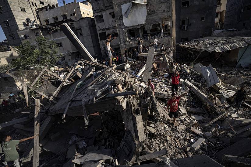 Israeli Warplanes Hit Maghazi Refugee Camp In Gaza Leaving At Least 33 Dead