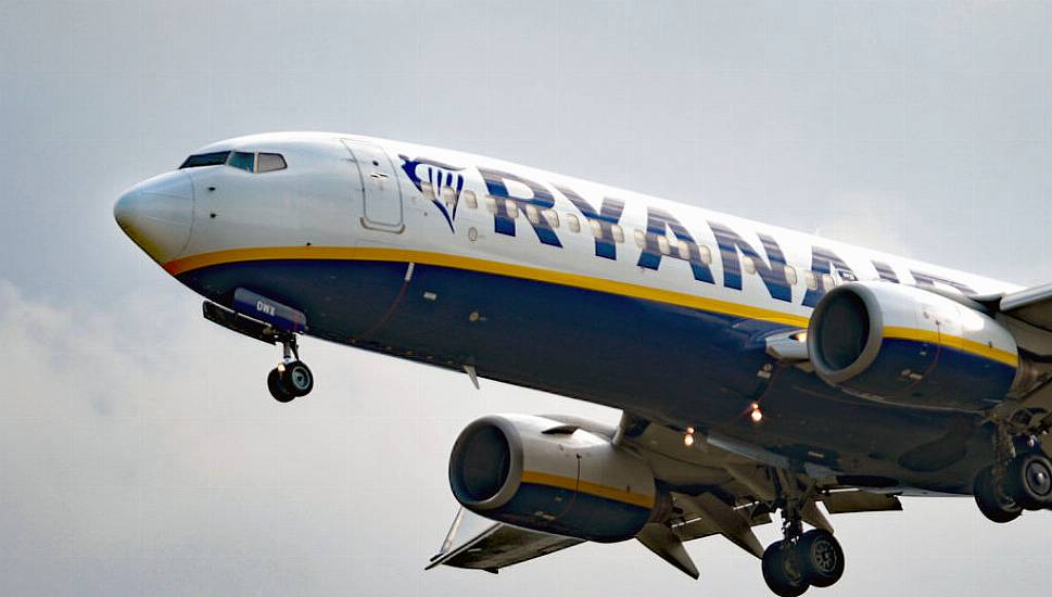 Storm Isha: Woman Recounts 'Scariest Flight' After Two Failed Attempts To Land At Dublin