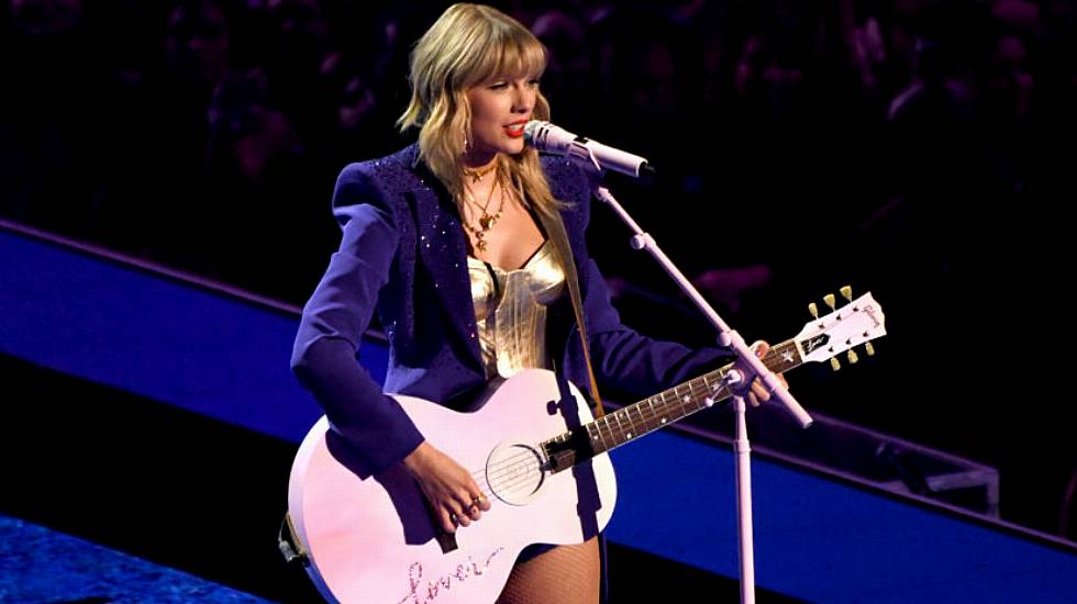 Taylor Swift Says She Has A ‘Shattered Heart’ After Death Of Fan Before Rio Show