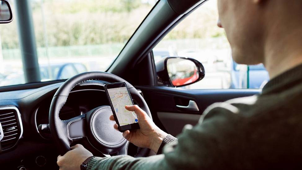 Total Of 40% Of Young Drivers Admit To Checking Their Phones While Driving