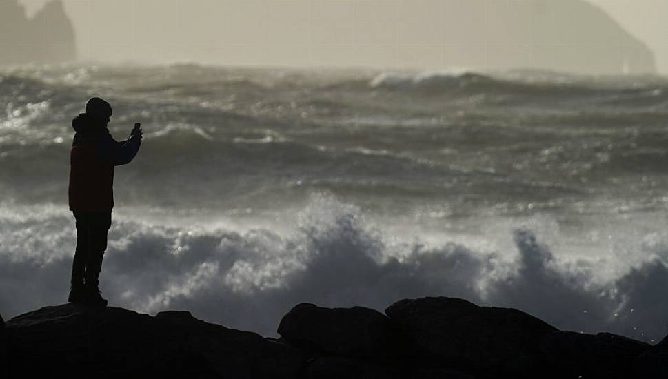 Yellow Wind And Rain Warning Issued For Two Counties