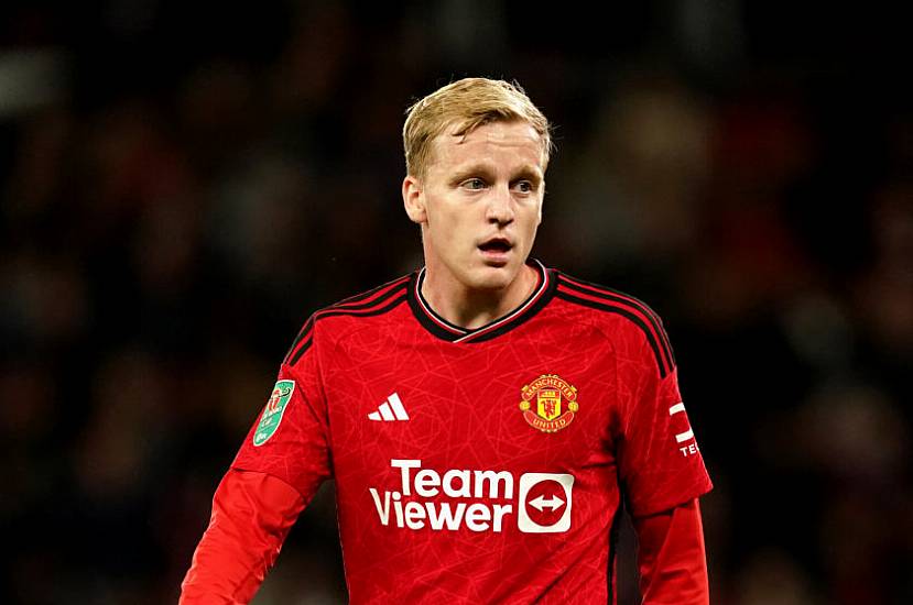 Man Utd Midfielder Donny Van De Beek Set For Eintracht Frankfurt Loan In January