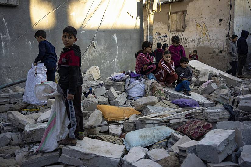 Air Strikes Hit Refugee Camps In Gaza As Us Approves New Weapons Sales To Israel