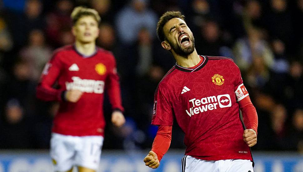 Manchester United Ease Into Round Four With Win At Wigan