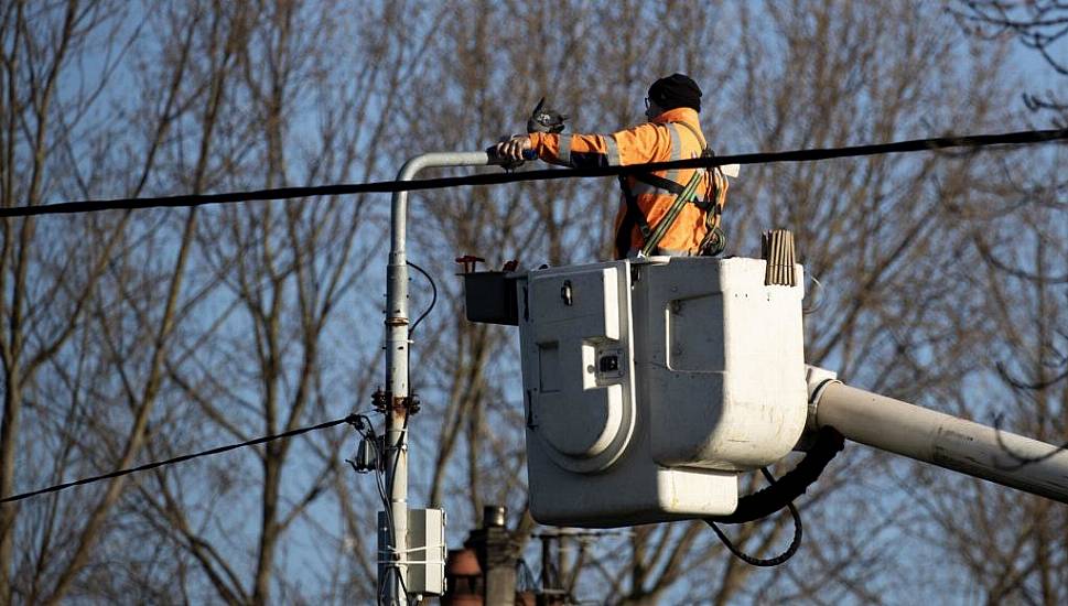 Esb Says Majority Of 235,000 Impacted By Outages Will Have Power Restored Tonight