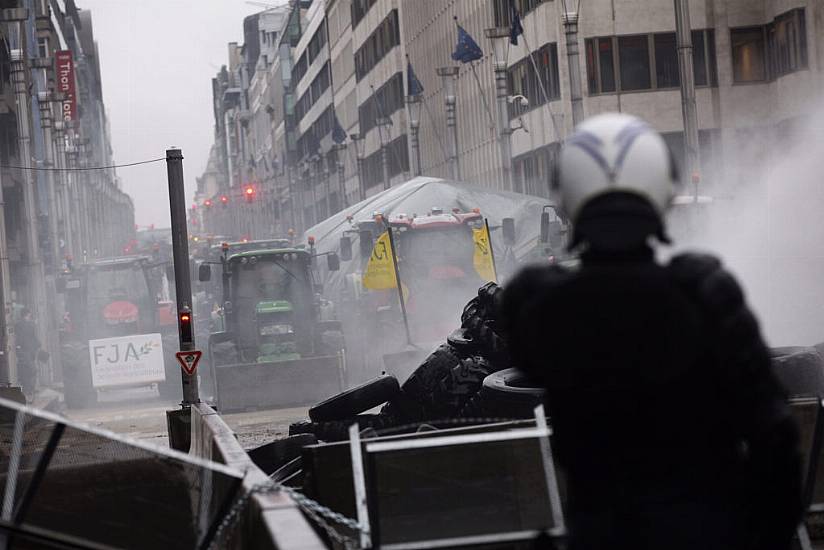 Angry Farmers Clash With Police Near Eu’s Headquarters In Fresh Show Of Force