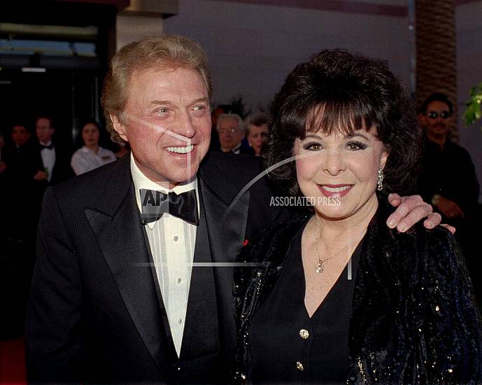 Us Singer Steve Lawrence Dies Aged 88