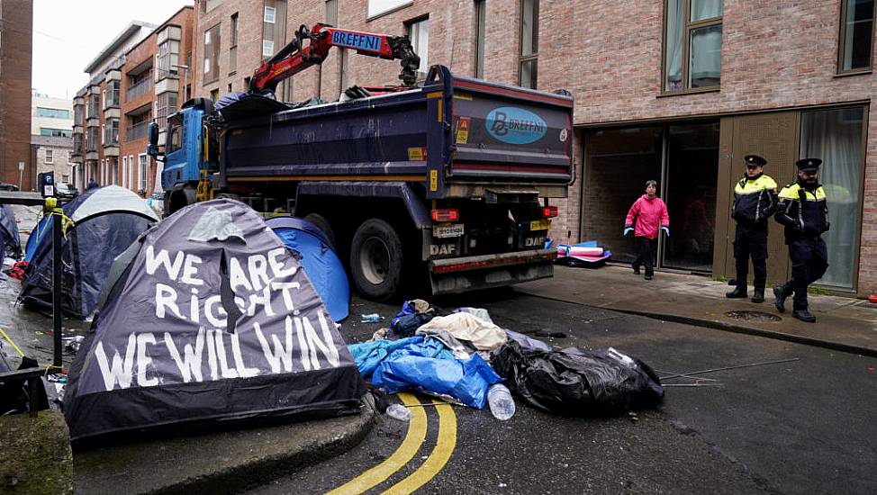 Donohoe Defends Government’s Decision To Move Asylum Seekers From Dublin ‘Tent City’