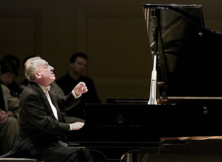 Italian Pianist Maurizio Pollini, Who Performed At La Scala, Dies Aged 82