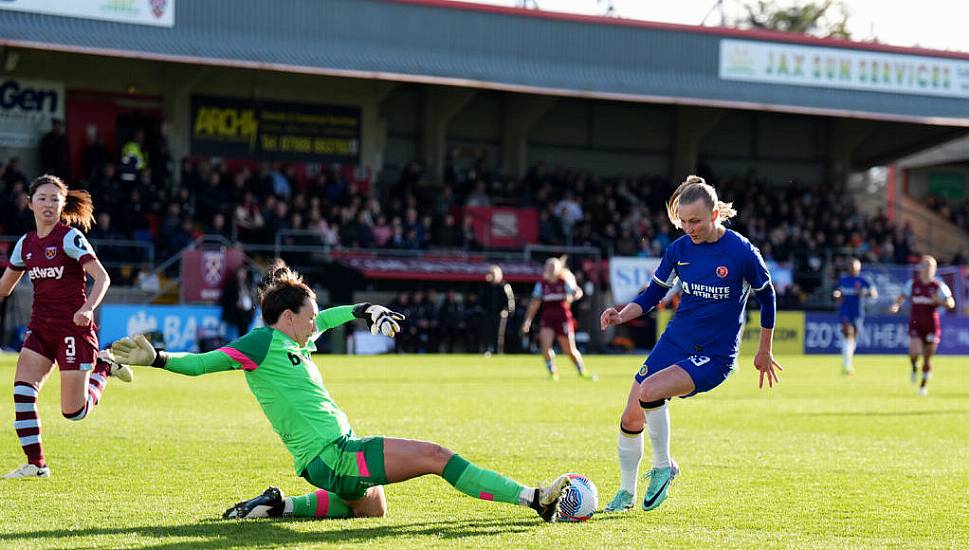 Chelsea Return To Top Spot In Wsl After Beating Struggling West Ham