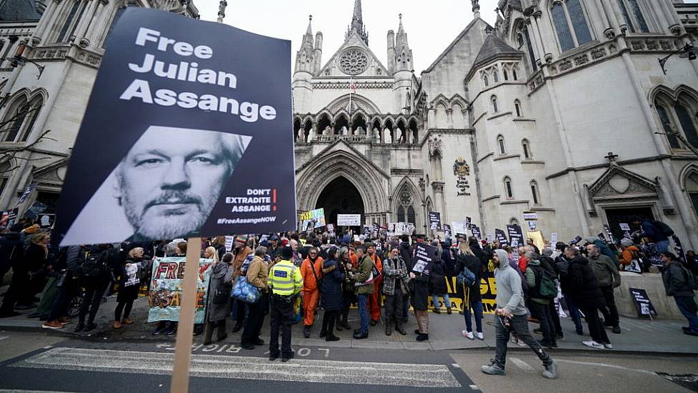 Us Must Promise No Death Penalty Before Assange Appeal Bid Dismissed – Judges