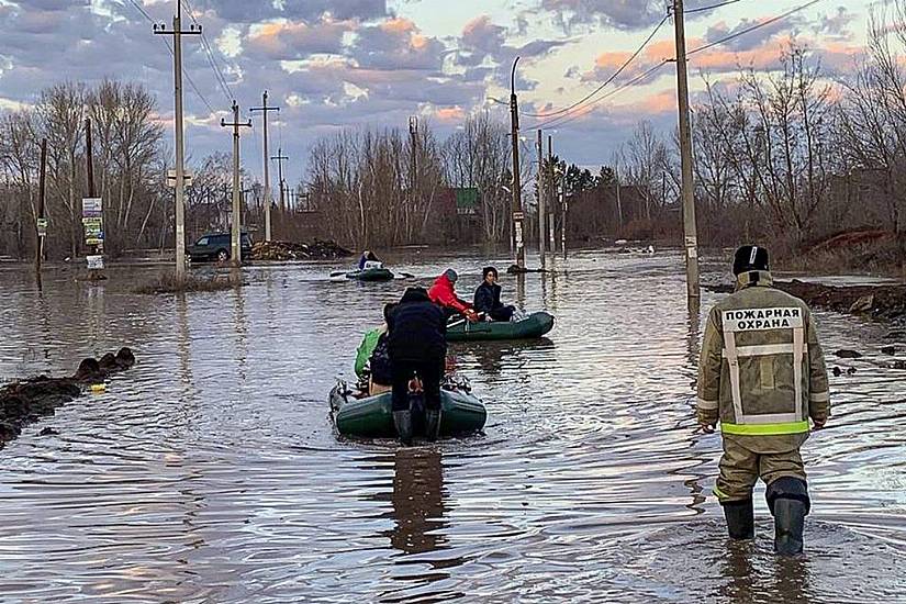 2,000 People Evacuated After Floods Break Dam In Russian City