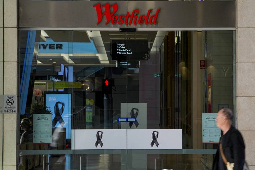 Sydney Shopping Centre Reopens After Stabbings