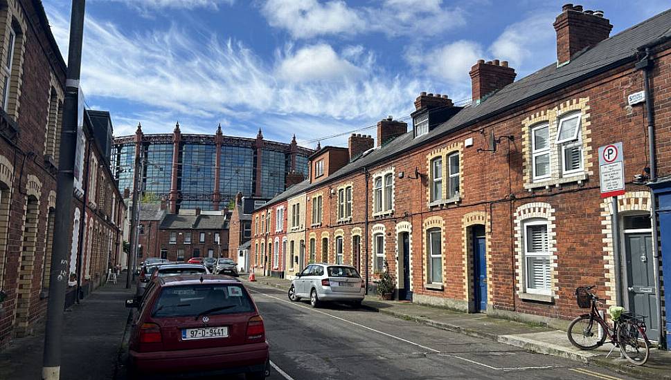 New Plaque Unveiled To Celebrate Movies And Music Videos Filmed In Ringsend