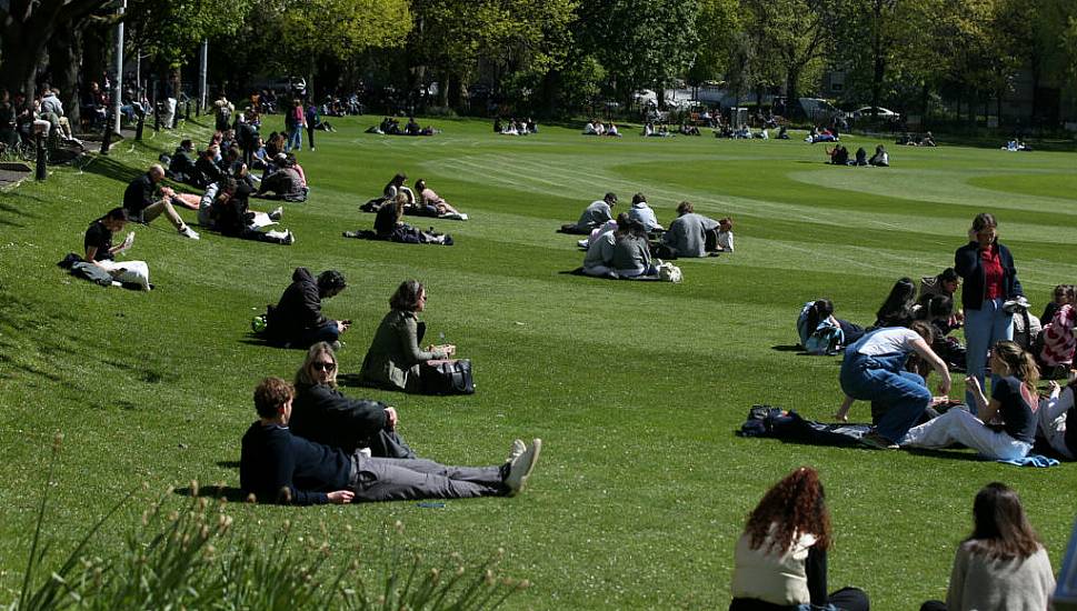 Warm Weather Set To Continue With Highs Of 23 Degrees