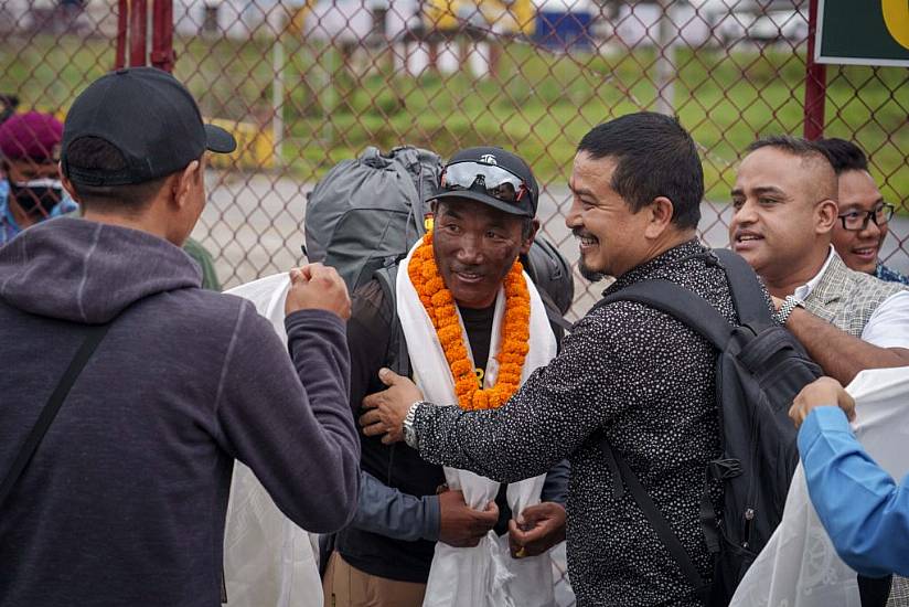 Everest Guide Scales Peak For 29Th Time