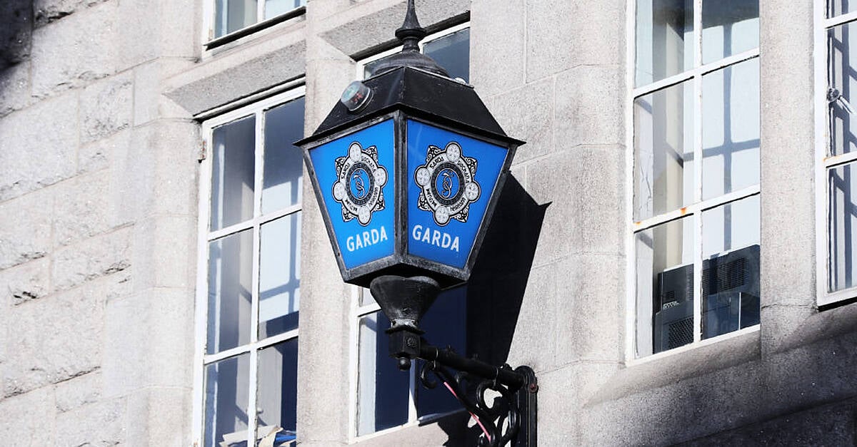 Мъж е арестуван и обвинен от gardaí след инцидент с