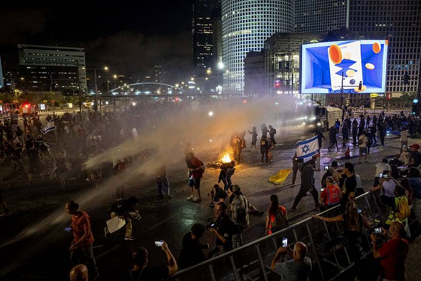 Israeli Police Scuffle With Protesters In Huge Demo Against Netanyahu Government