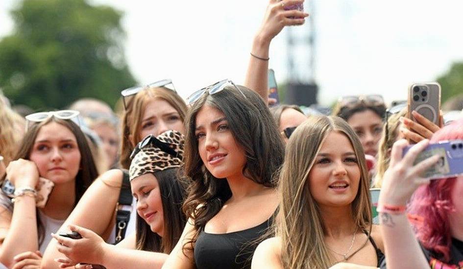 Sugababes Open Trnsmt Festival With Garage-Themed Set