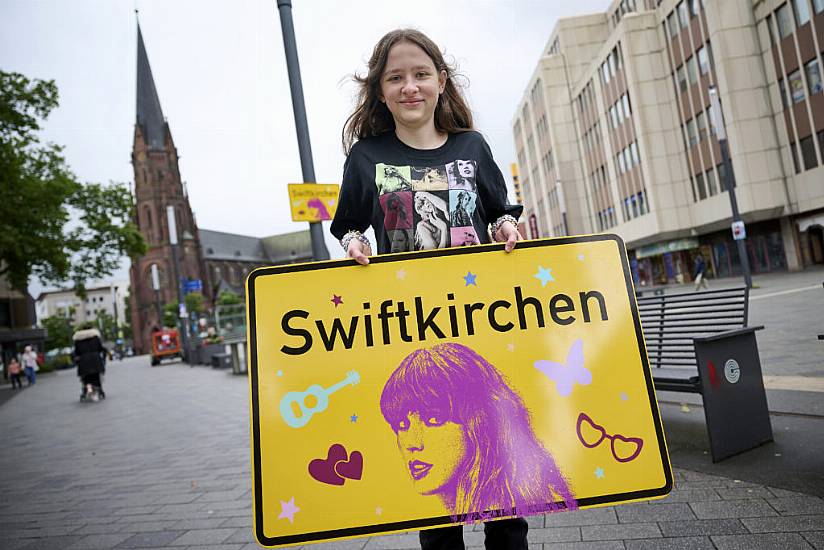 German City Receives 1,400 Bids For ‘Swiftkirchen’ Signs In Auction