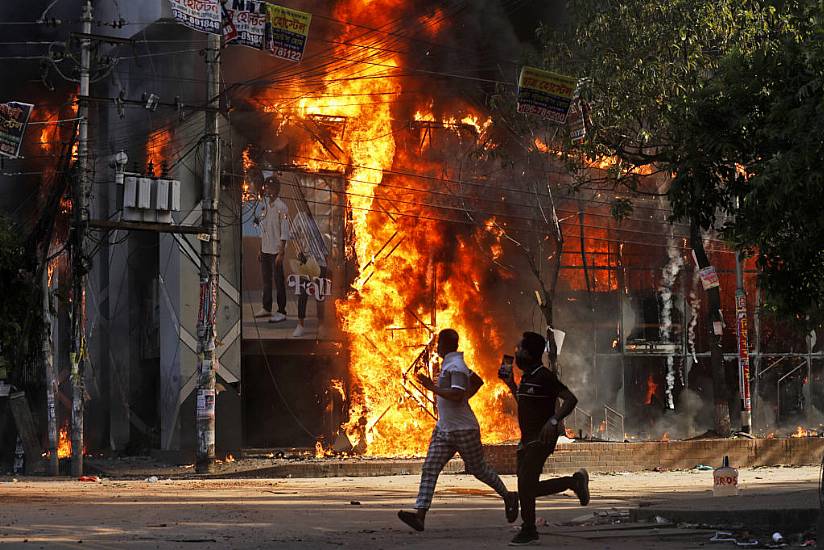 Thousands Storm Bangladeshi Prime Minister’s Official Residence