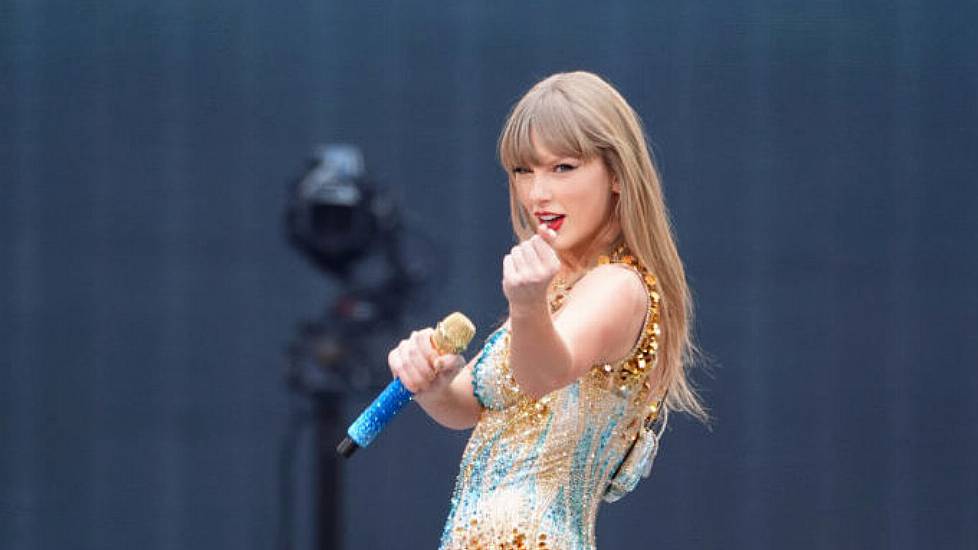 Taylor Swift Leads Pack For Mtv Video Music Awards With 10 Nominations