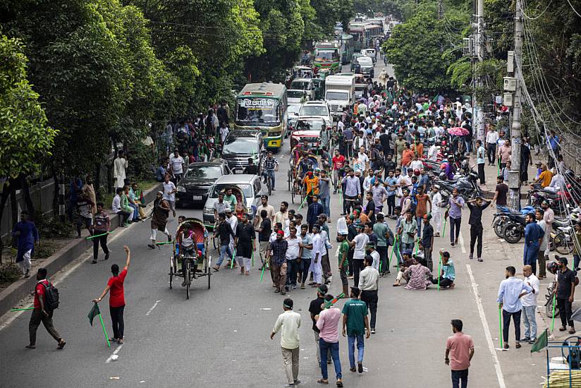 Protesters Attack Supporters Of Ousted Pm Sheikh Hasina In Bangladesh