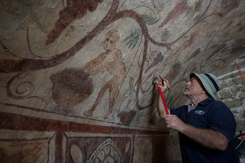 Ancient Tombs Featuring Magnificent Wall Paintings Open To Public In Israel