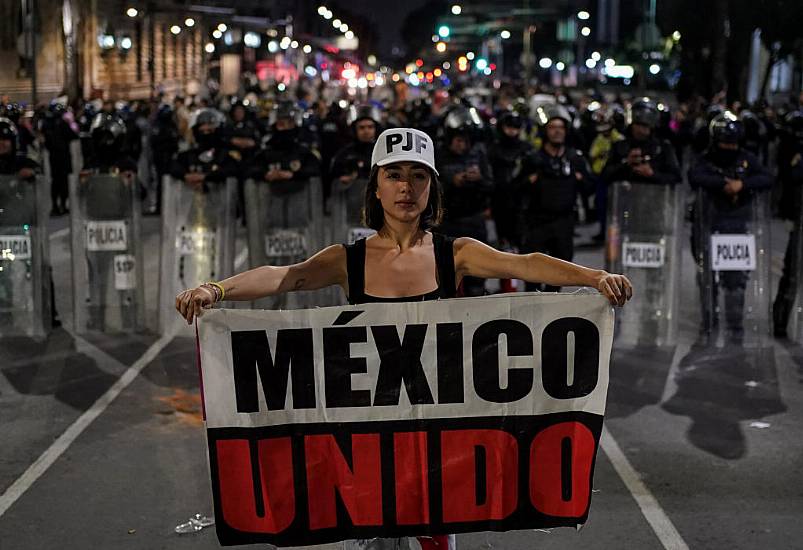 Mexican Senate Approves Judicial Overhaul After Protesters Storm Chamber