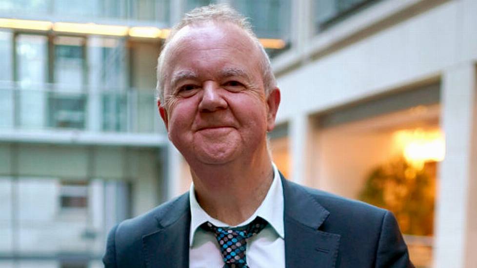 Private Eye Editor Ian Hislop’s Taxi ‘Hit By Bullet’