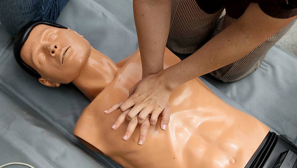 Bystanders Carrying Out Lifesaving Cpr Up 25% In 10 Years