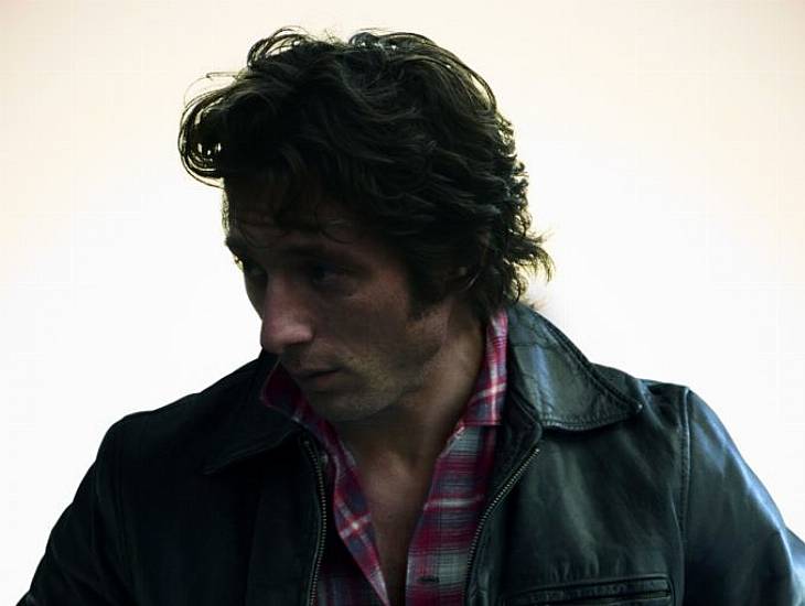 Bruce Springsteen Biopic First Look: Jeremy Allen White Dons Flannel Shirt