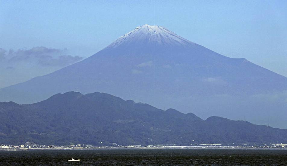 Mount Fuji Gets Its Trademark Snowcap After The Longest Delay In 130 Years