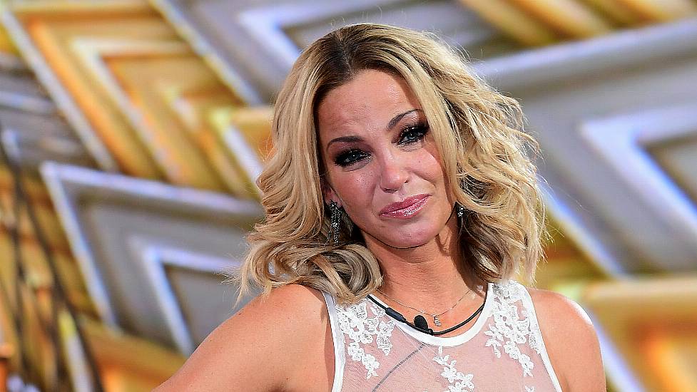 Girls Aloud Star Sarah Harding Reveals Breast Cancer Diagnosis