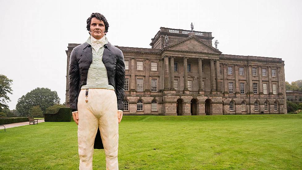 Life-Sized Colin Firth Cake Created To Celebrate Pride And Prejudice Anniversary