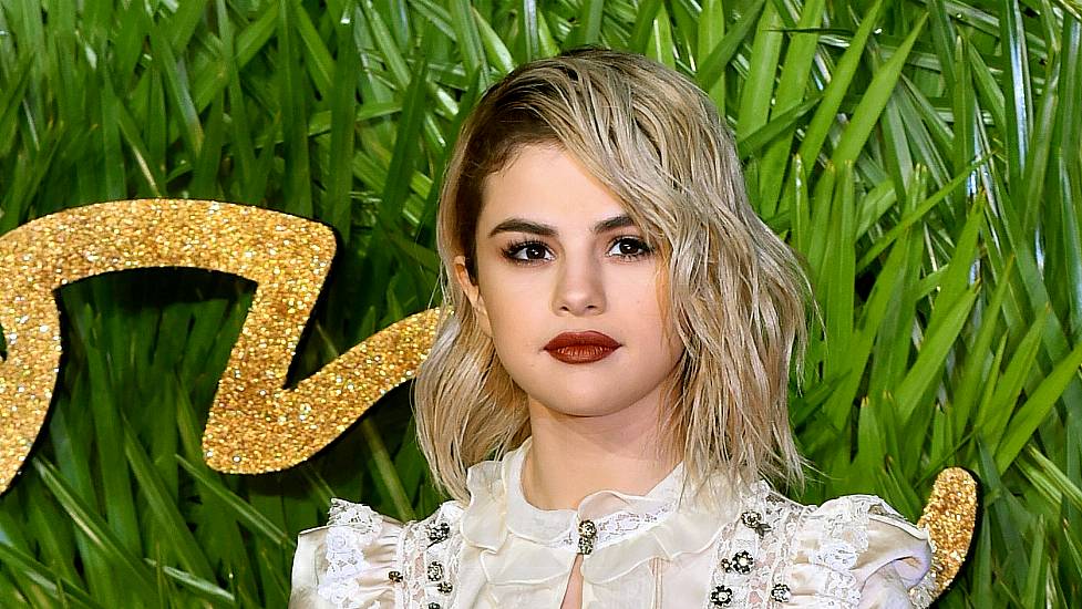 Selena Gomez Proudly Shows Off Her Kidney Transplant Scar