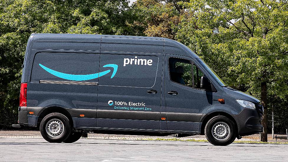 Amazon Orders More Than 1,800 Electric Delivery Vans From Mercedes-Benz