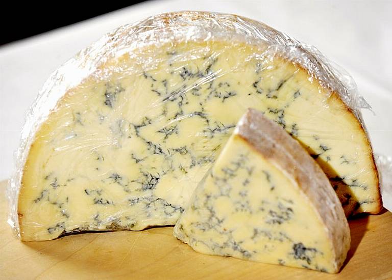 Uk-Japan Post-Brexit Trade Talks Hit Blue Cheese Block