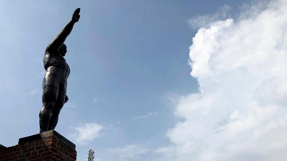 Saluting Statue To Be Removed From Amsterdam’s Olympic Stadium