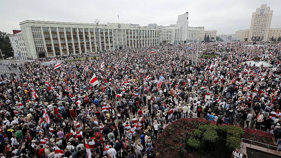 Vast Protest In Minsk Keeps Up Pressure On Belarus President