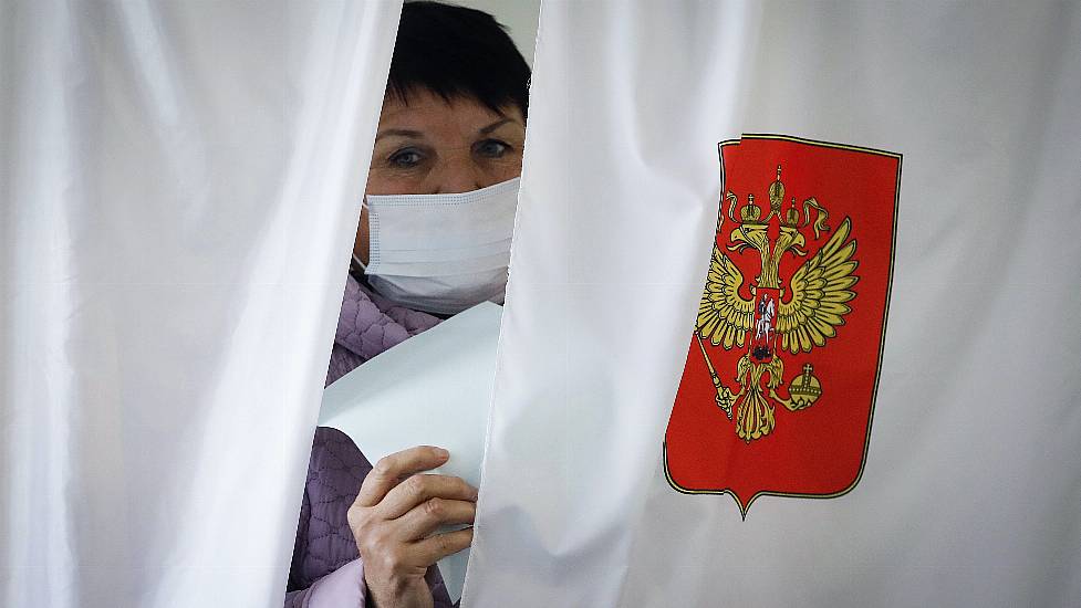 United Russia Keeps Grip In Elections But Critics Make Gains