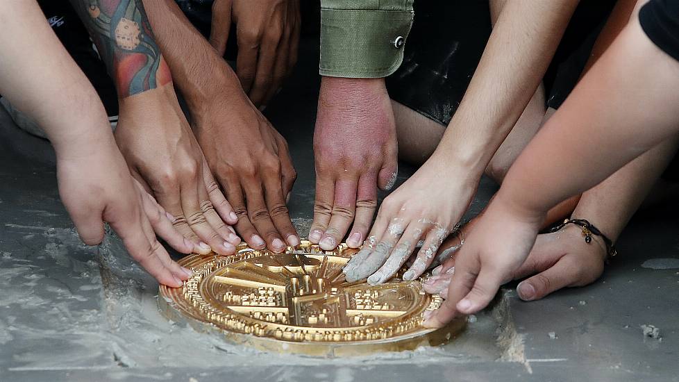 Thai Protesters Reinstall Democracy Plaque