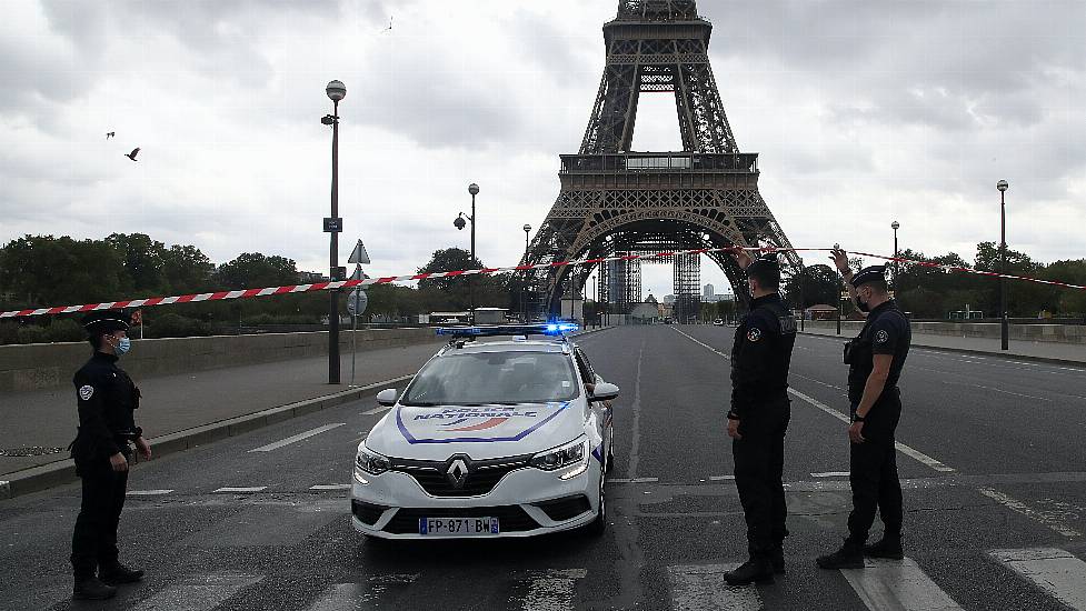 Eiffel Tower Cordoned Off After Bomb Threat